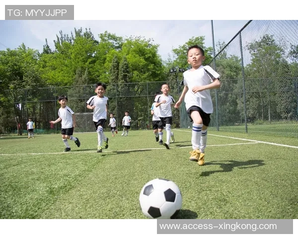 提升小孩足球技能的训练视频全攻略助力孩子快乐成长与运动发展 提升小孩足球技能的训练视频全攻略助力孩子快乐成长与运动发展